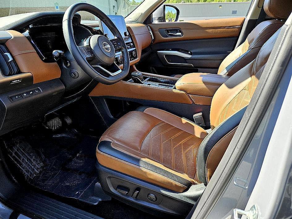 used 2022 Nissan Pathfinder car, priced at $35,822