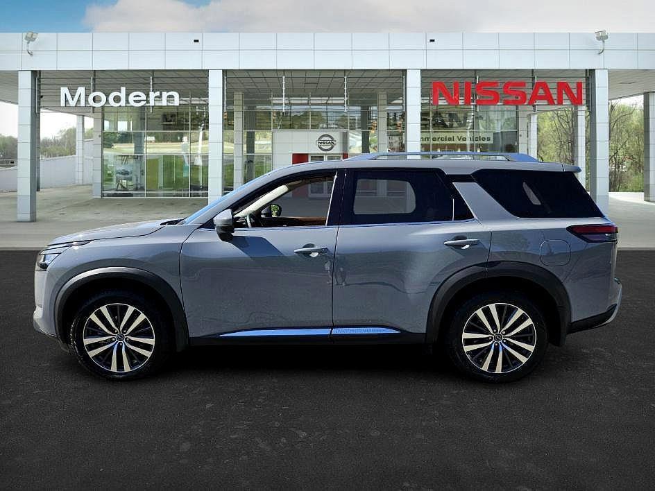 used 2022 Nissan Pathfinder car, priced at $35,822