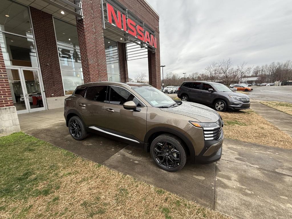 new 2025 Nissan Kicks car, priced at $29,975