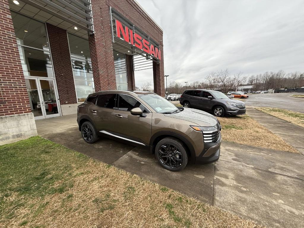 new 2025 Nissan Kicks car, priced at $29,975