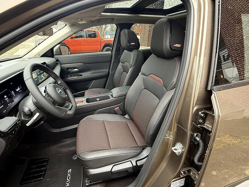 new 2025 Nissan Kicks car, priced at $29,975