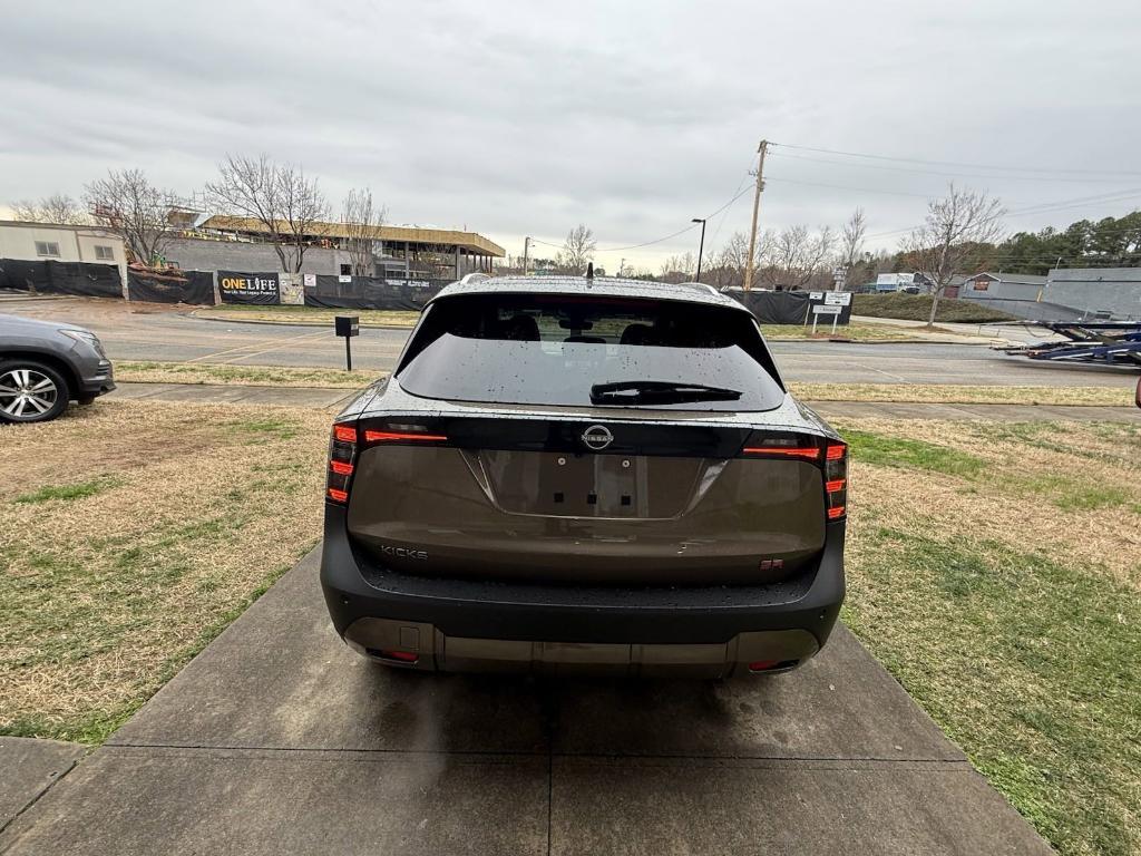 new 2025 Nissan Kicks car, priced at $29,975