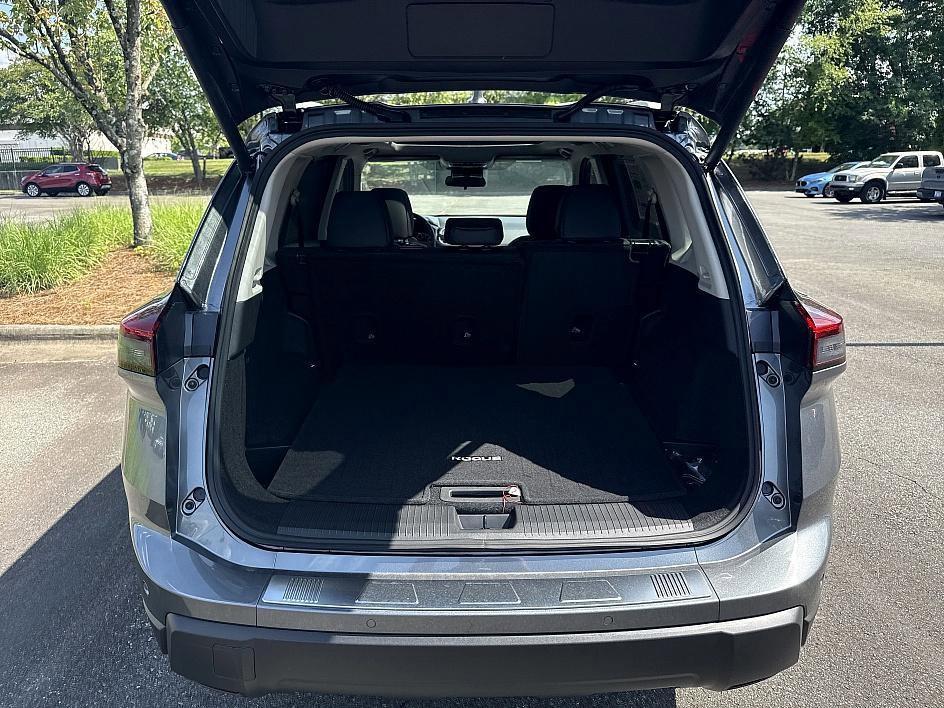 new 2025 Nissan Rogue car, priced at $32,256