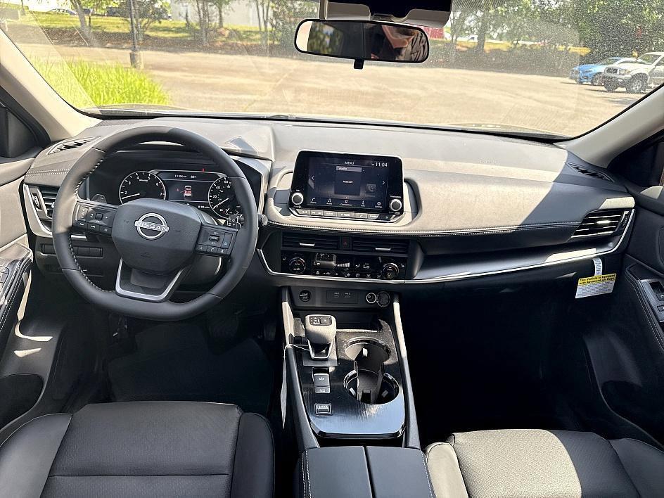 new 2025 Nissan Rogue car, priced at $32,256