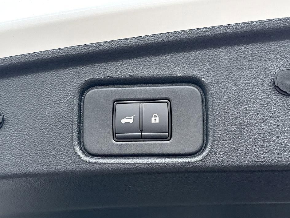 new 2025 Nissan Pathfinder car, priced at $48,209