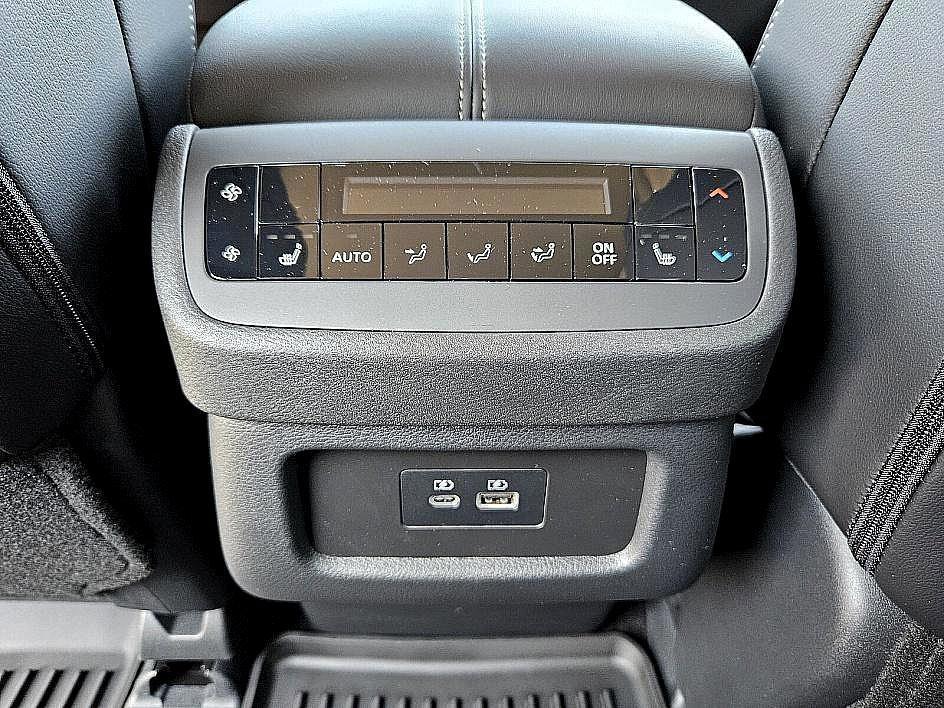 new 2025 Nissan Pathfinder car, priced at $43,656