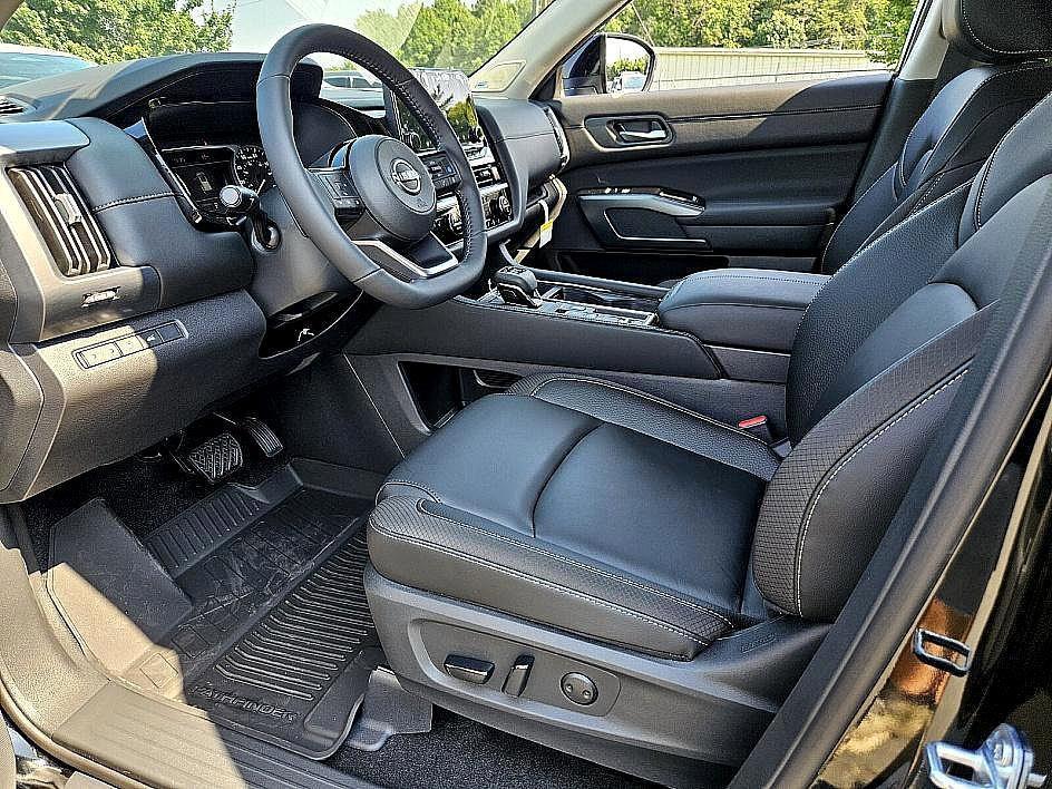new 2025 Nissan Pathfinder car, priced at $43,656