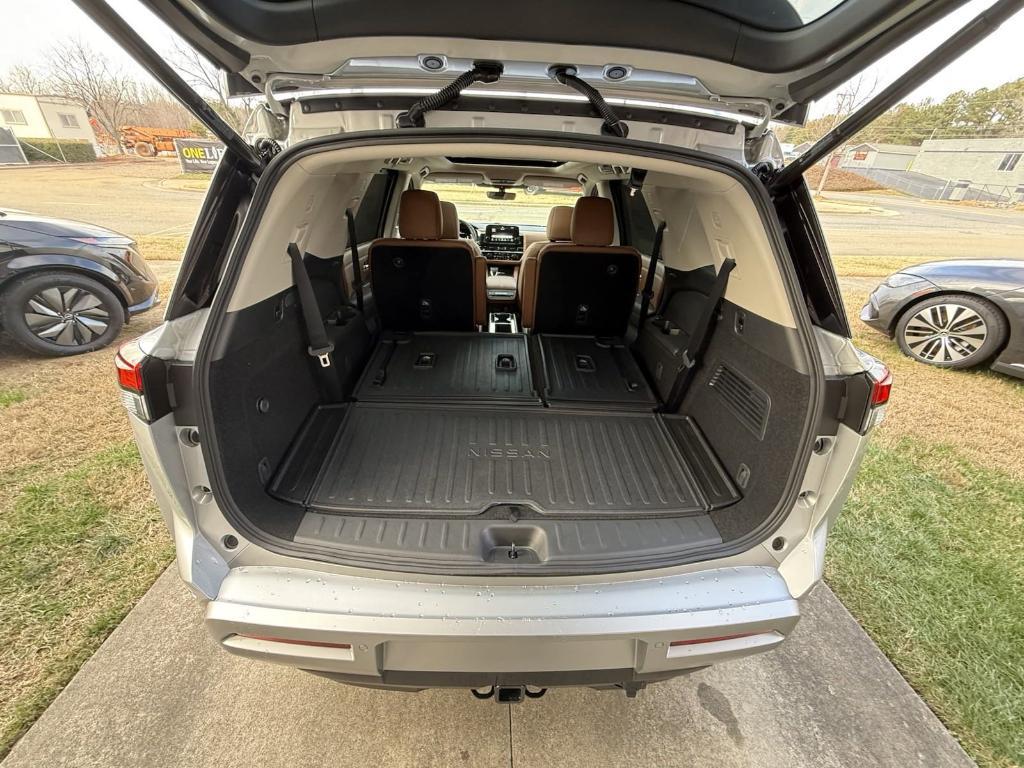new 2025 Nissan Pathfinder car, priced at $49,485