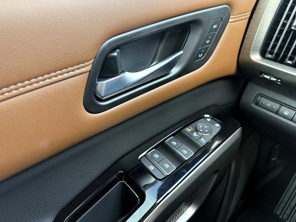 new 2025 Nissan Pathfinder car, priced at $49,735