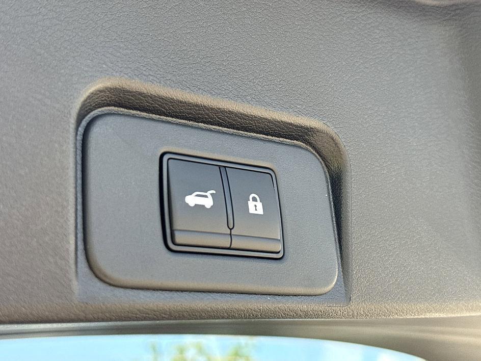 new 2025 Nissan Rogue car, priced at $32,256