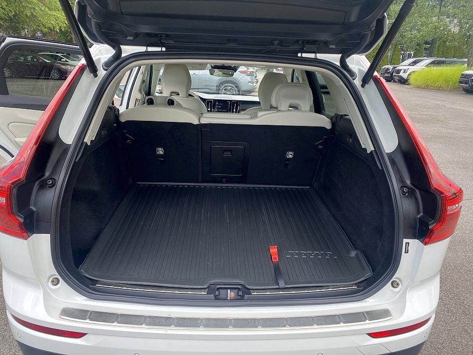 used 2021 Volvo XC60 car, priced at $24,992