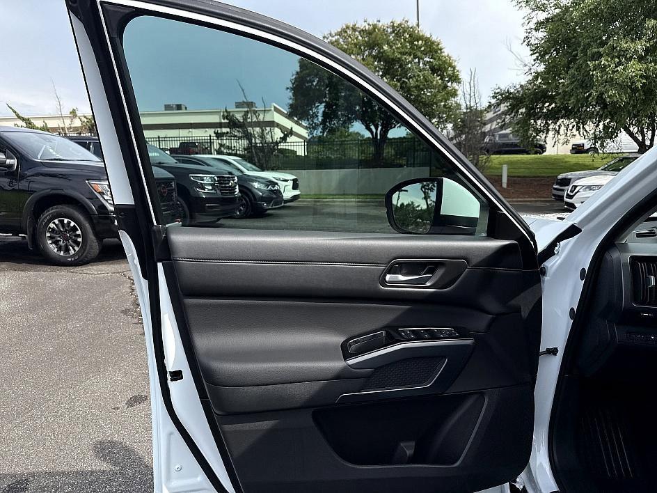 new 2025 Nissan Pathfinder car, priced at $44,998