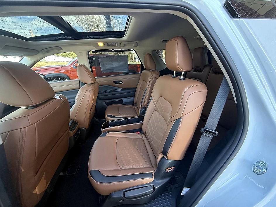 new 2025 Nissan Pathfinder car, priced at $48,540