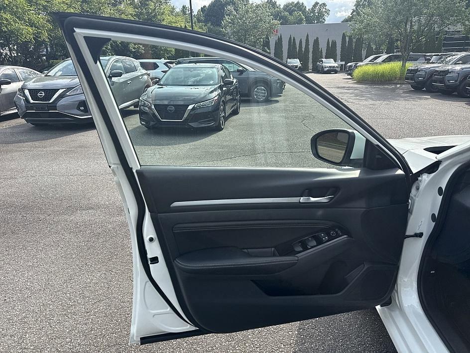 used 2022 Nissan Altima car, priced at $24,516