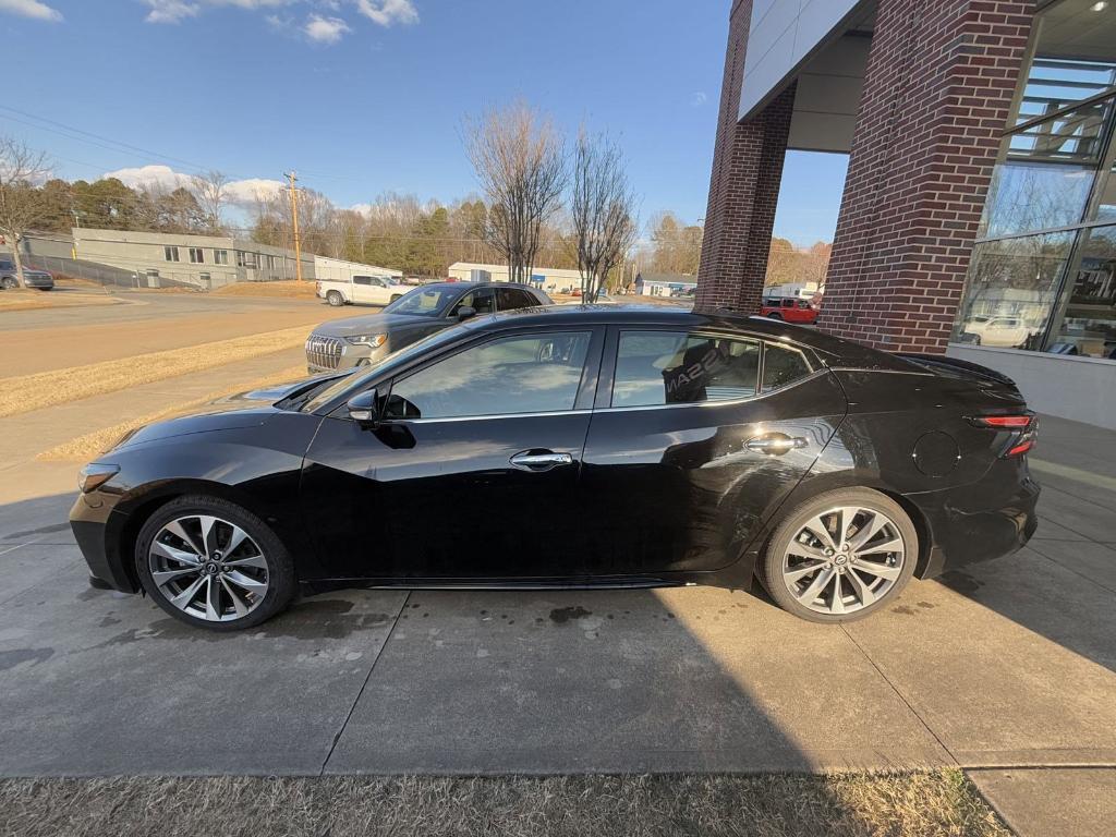 used 2023 Nissan Maxima car, priced at $33,952