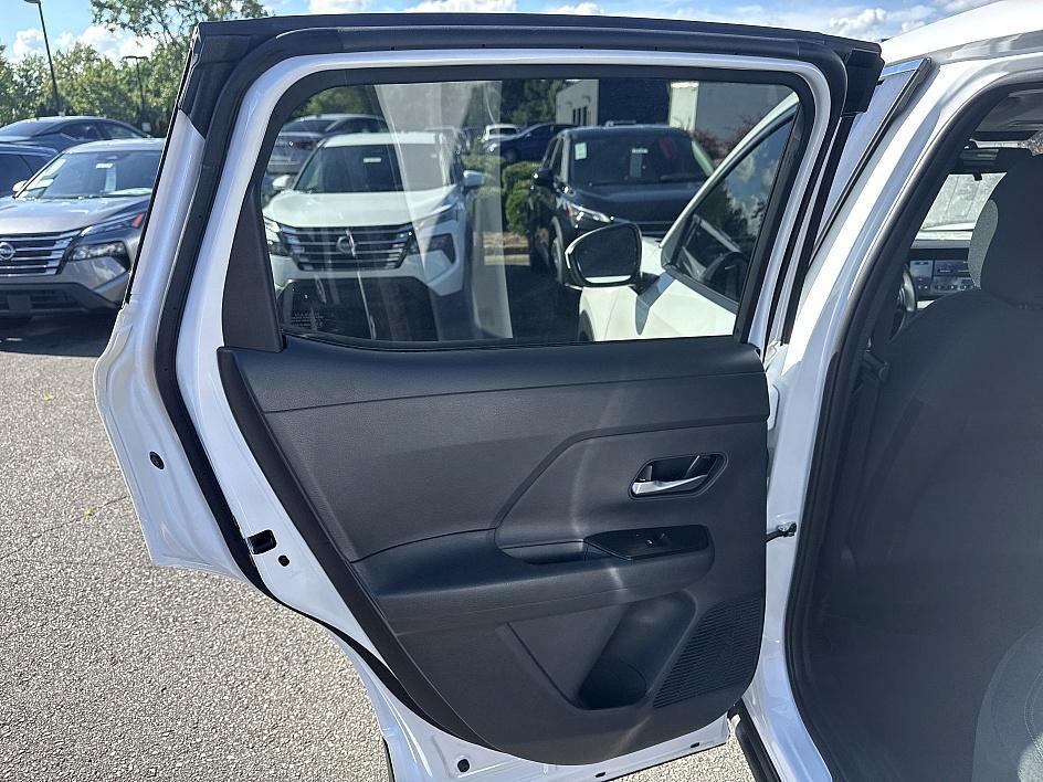 new 2025 Nissan Kicks car, priced at $24,311