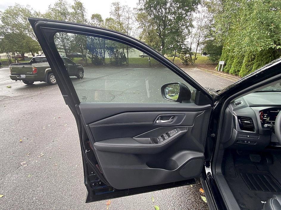 new 2025 Nissan Rogue car, priced at $34,700