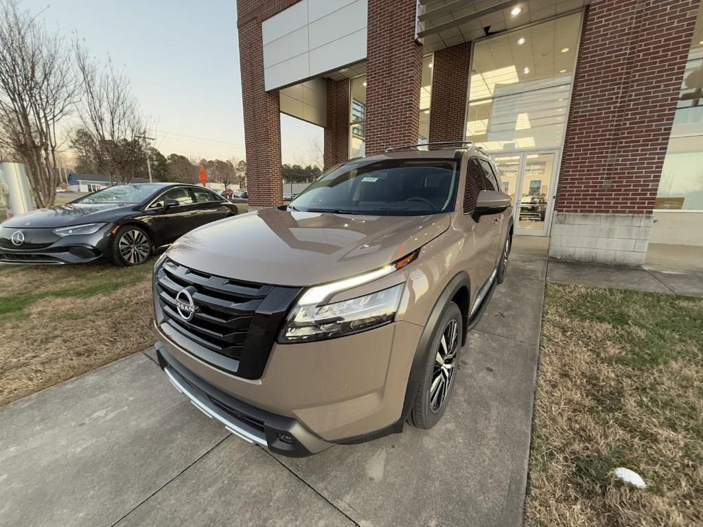 new 2025 Nissan Pathfinder car, priced at $54,290