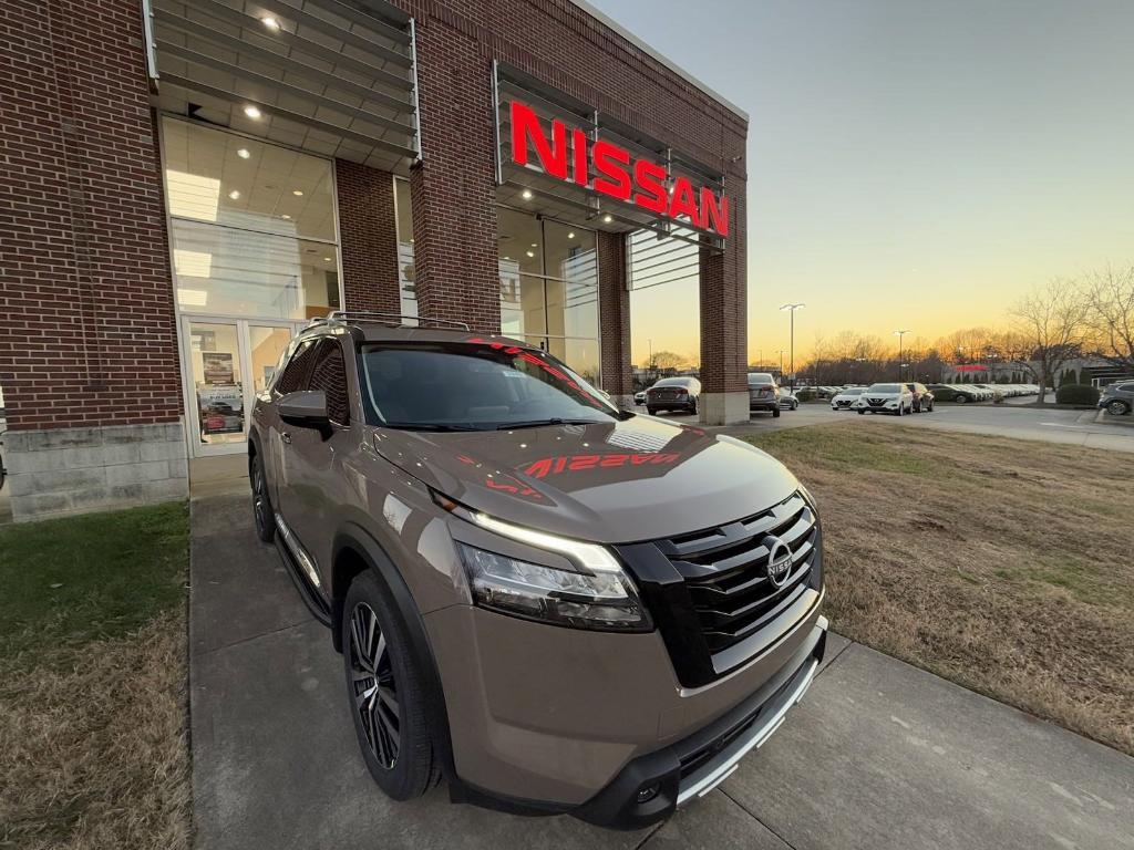 new 2025 Nissan Pathfinder car, priced at $54,290