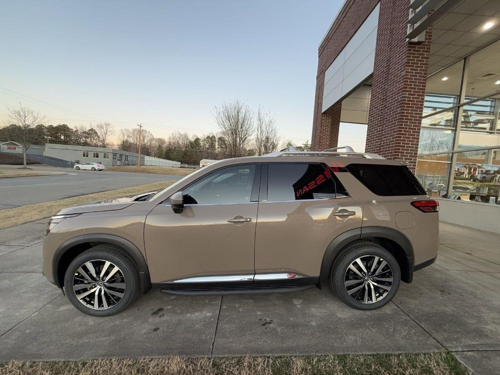 new 2025 Nissan Pathfinder car, priced at $54,290