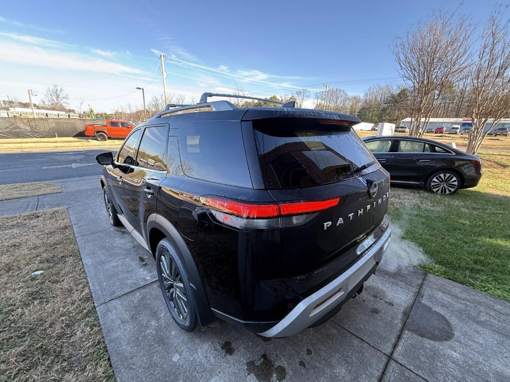 new 2025 Nissan Pathfinder car, priced at $44,850