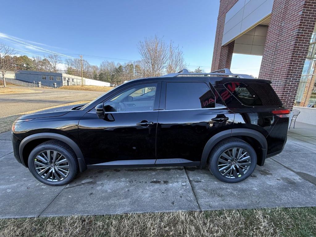 new 2025 Nissan Pathfinder car, priced at $44,850