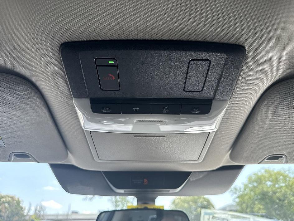 new 2025 Nissan Pathfinder car, priced at $38,205