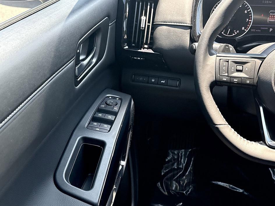 new 2025 Nissan Pathfinder car, priced at $38,205