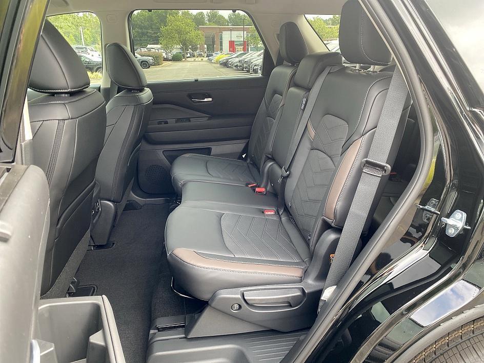 new 2025 Nissan Pathfinder car, priced at $44,059