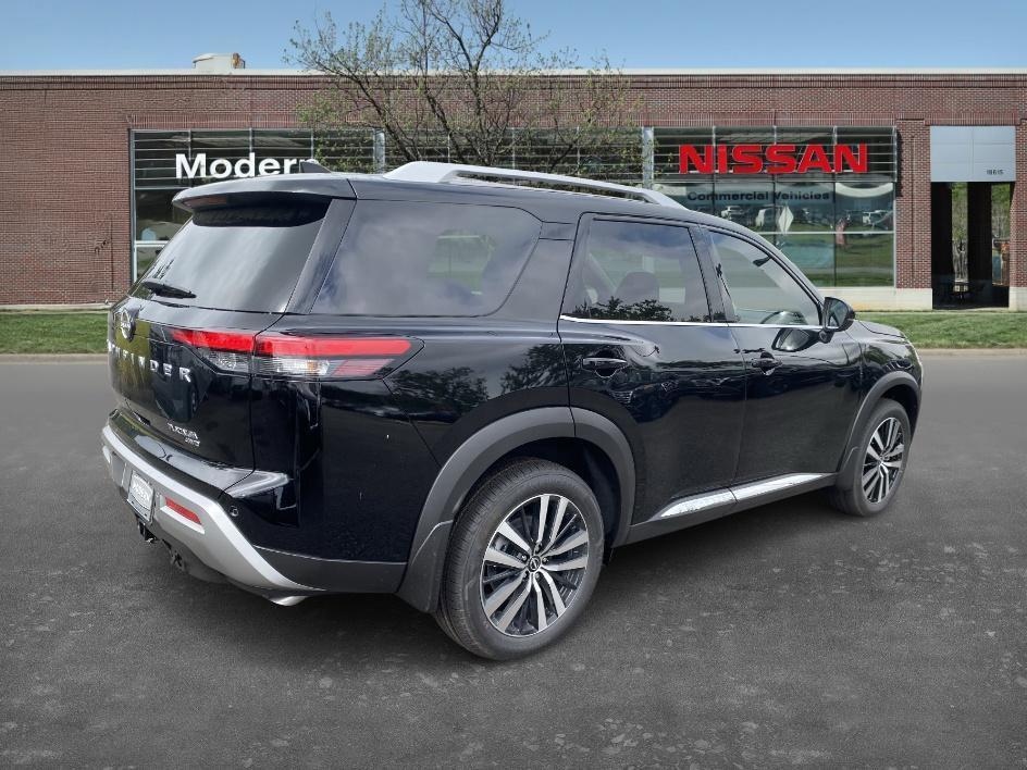 new 2025 Nissan Pathfinder car, priced at $44,059