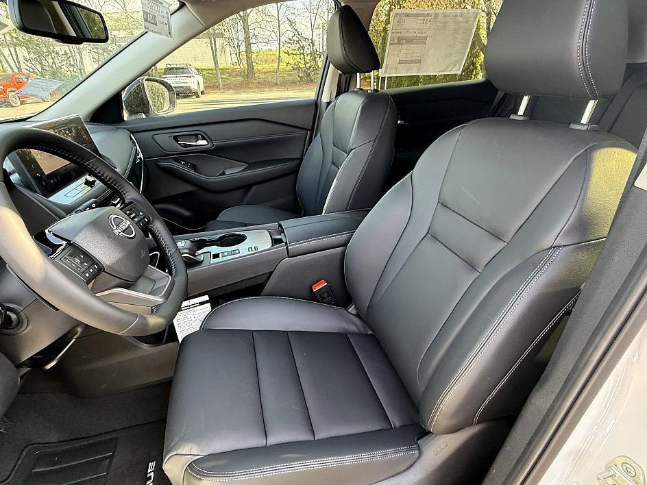 new 2025 Nissan Rogue car, priced at $36,075