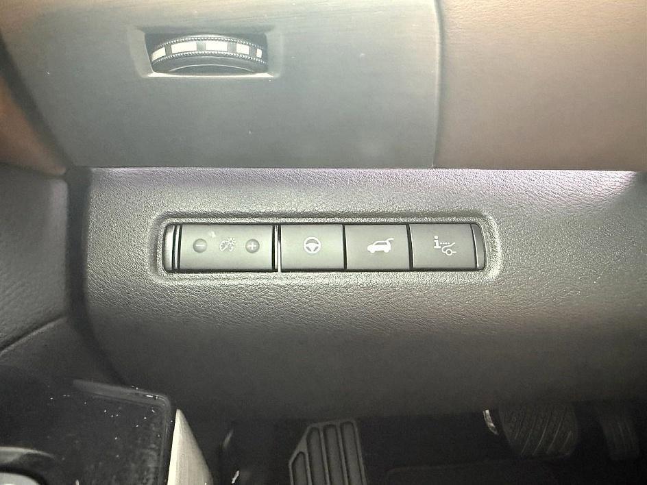 new 2025 Nissan Pathfinder car, priced at $48,290