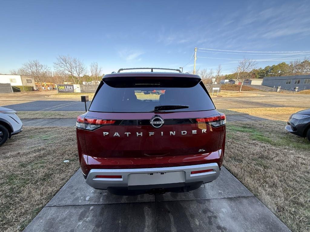 new 2025 Nissan Pathfinder car, priced at $45,275