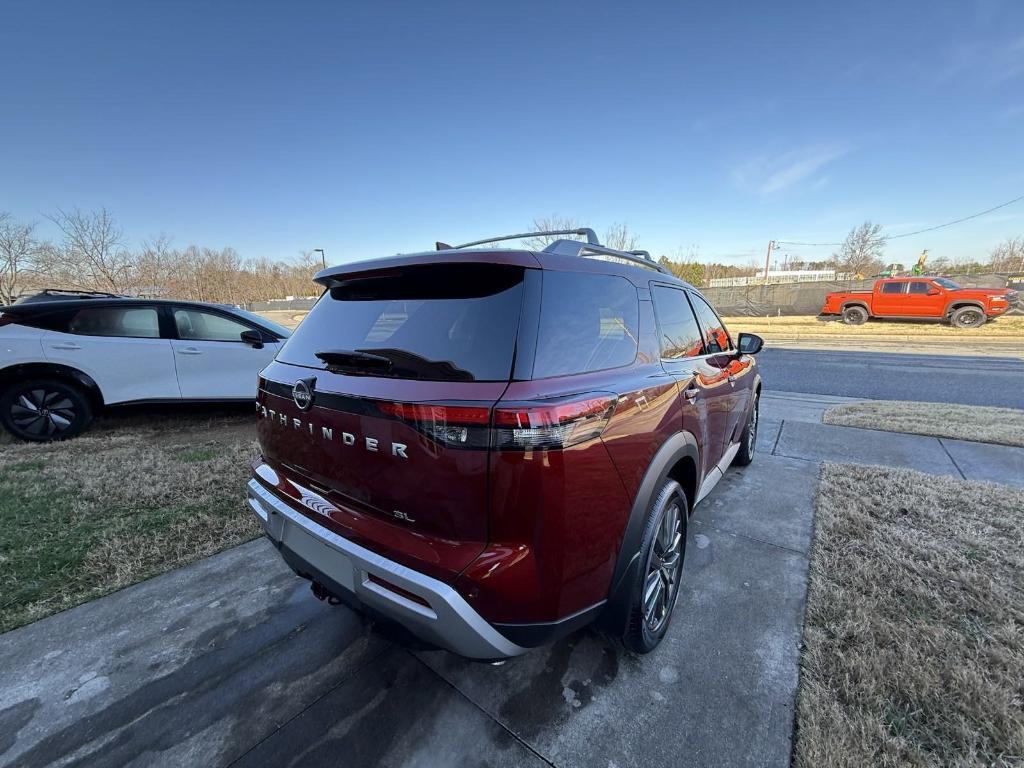 new 2025 Nissan Pathfinder car, priced at $45,275