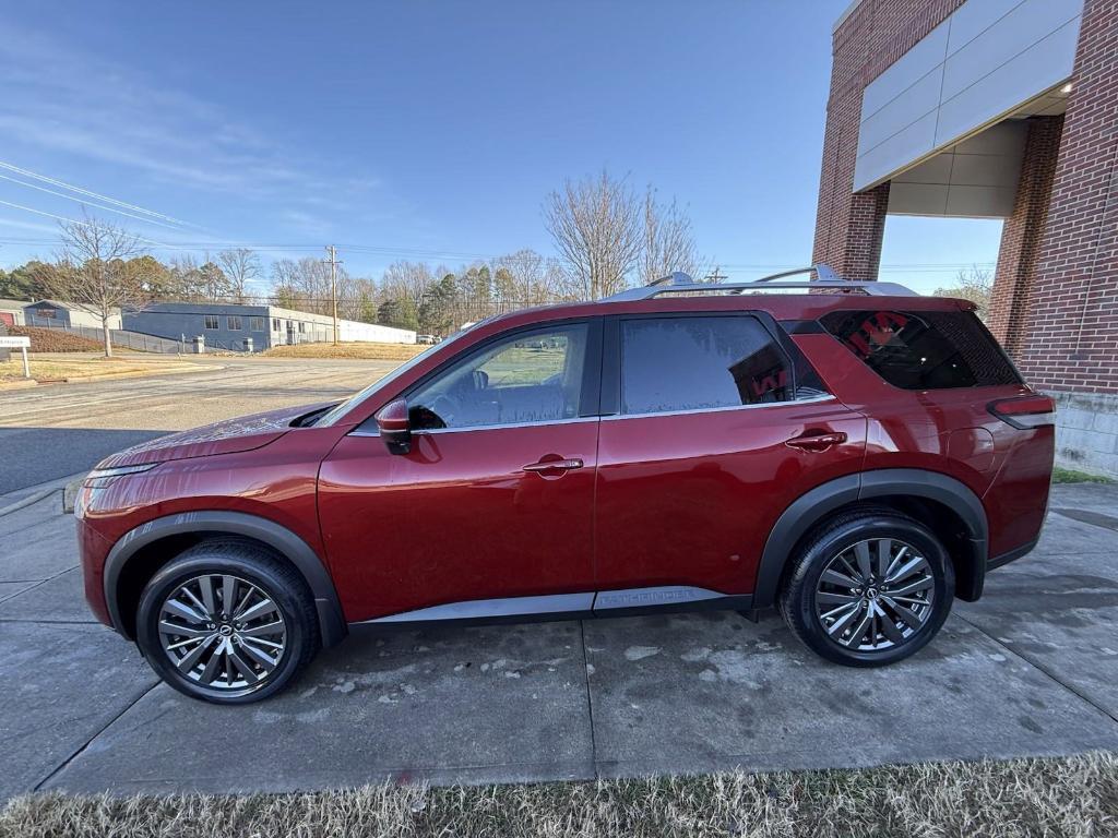 new 2025 Nissan Pathfinder car, priced at $45,275