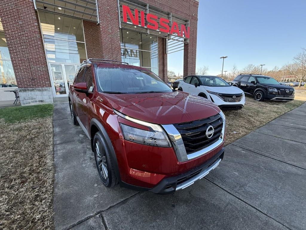 new 2025 Nissan Pathfinder car, priced at $45,275