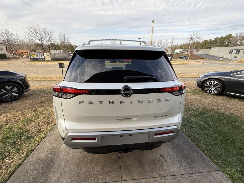 new 2025 Nissan Pathfinder car, priced at $49,190