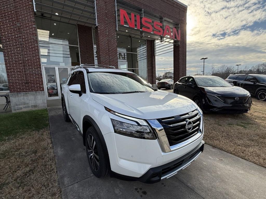 new 2025 Nissan Pathfinder car, priced at $49,190