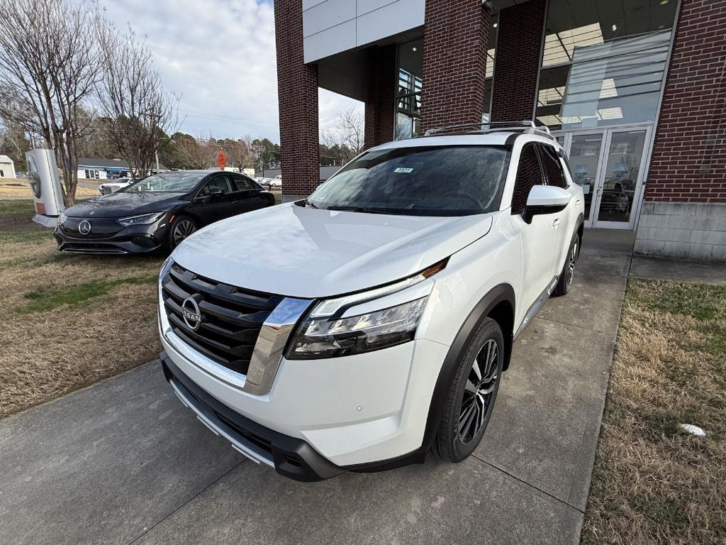 new 2025 Nissan Pathfinder car, priced at $49,190