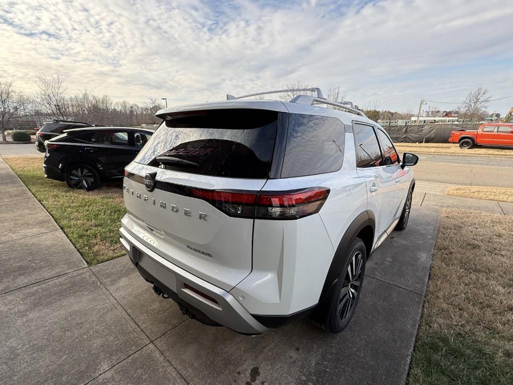 new 2025 Nissan Pathfinder car, priced at $49,190