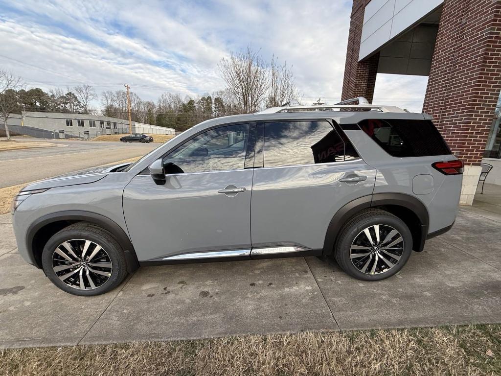 new 2025 Nissan Pathfinder car, priced at $51,740