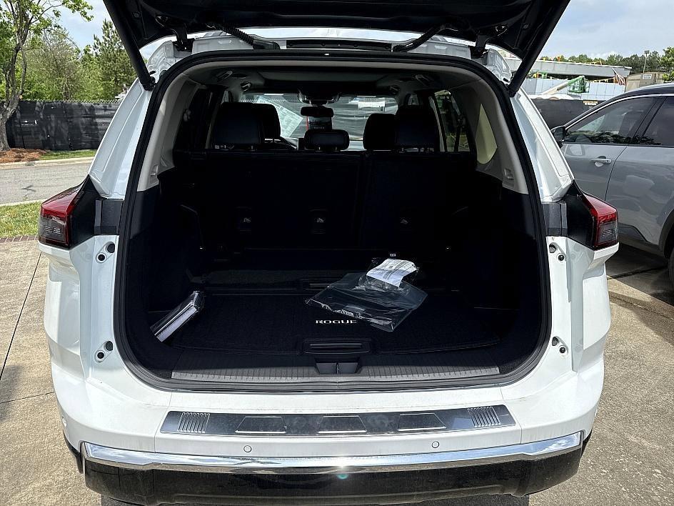 new 2025 Nissan Rogue car, priced at $40,305