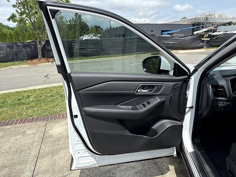 new 2025 Nissan Rogue car, priced at $40,305