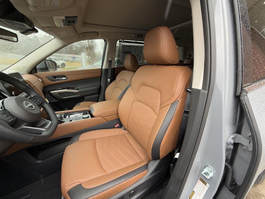 new 2025 Nissan Pathfinder car, priced at $52,940