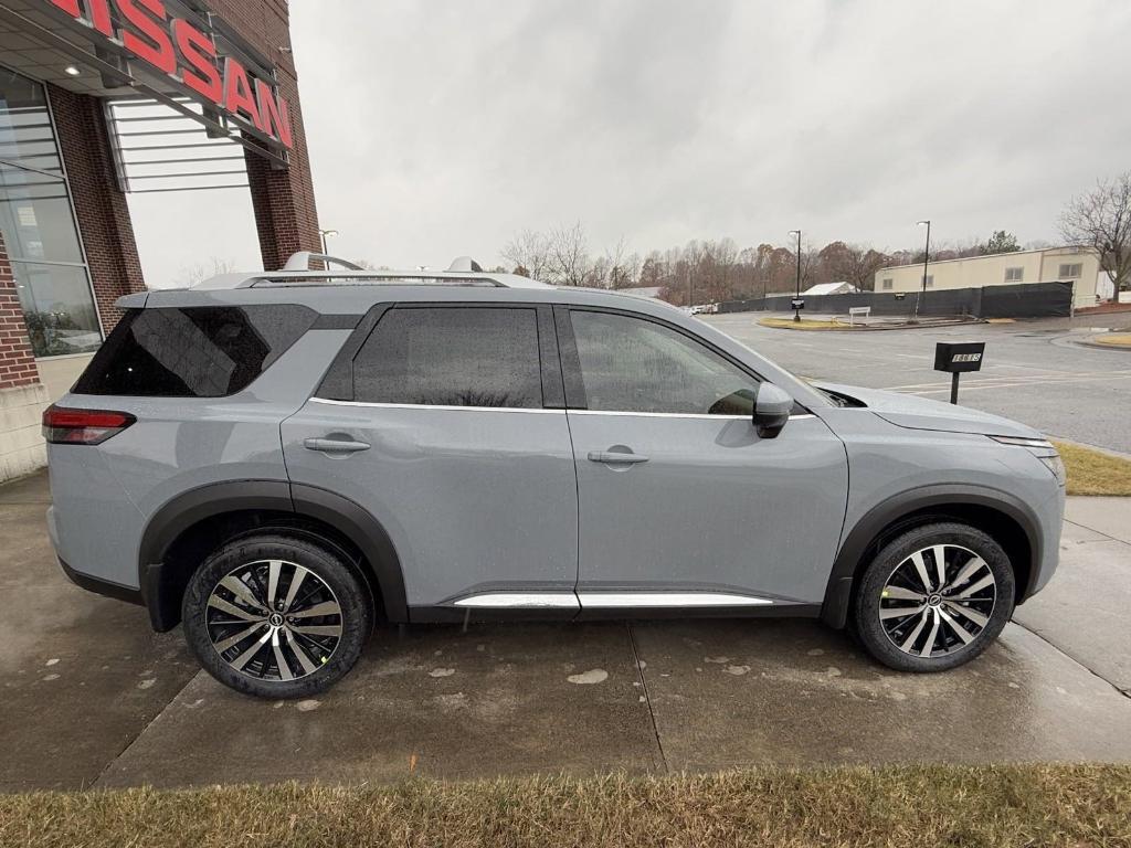 new 2025 Nissan Pathfinder car, priced at $52,940