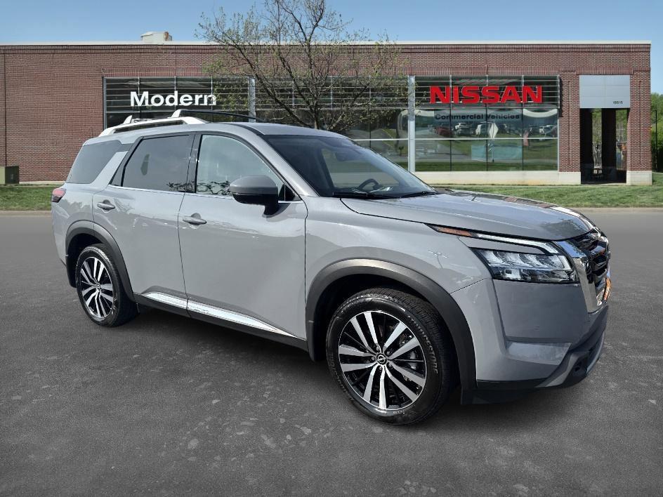 used 2024 Nissan Pathfinder car, priced at $43,457