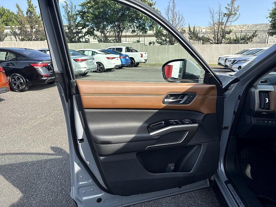 used 2024 Nissan Pathfinder car, priced at $43,457