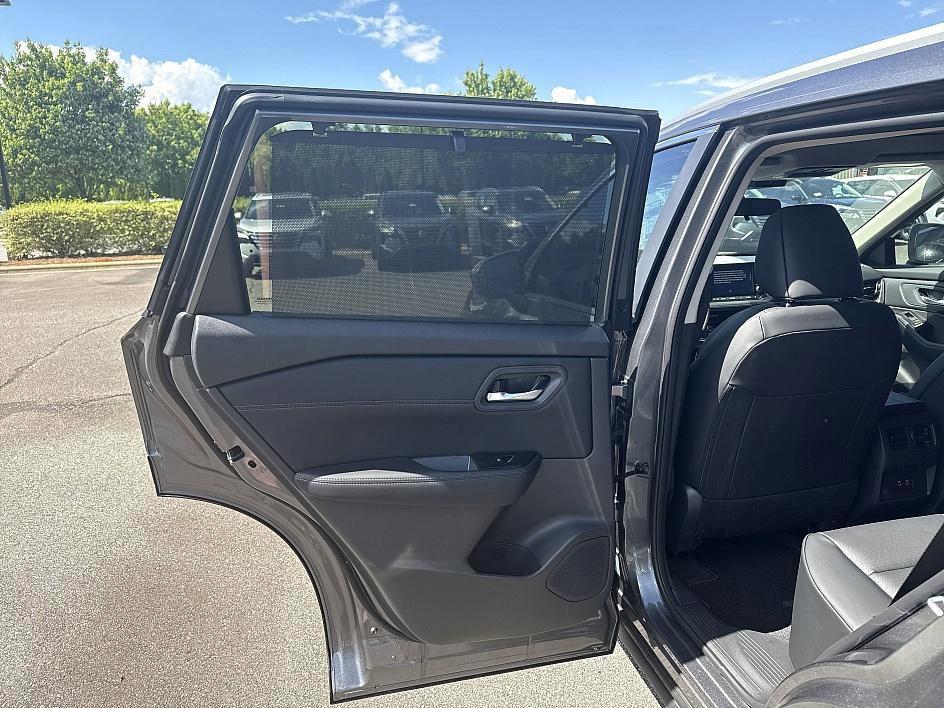 new 2025 Nissan Rogue car, priced at $32,256