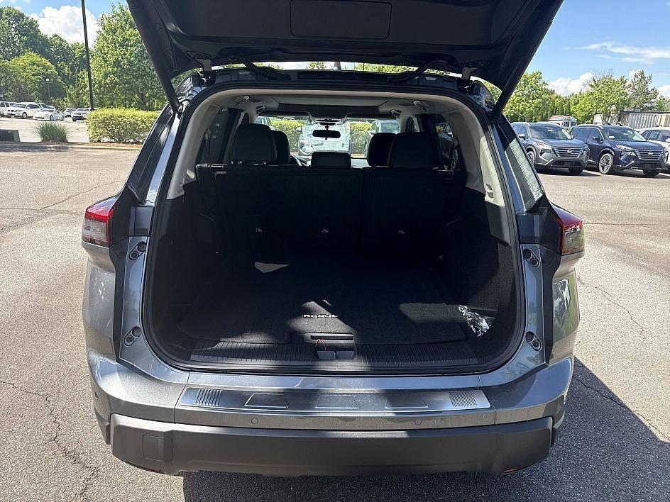 new 2025 Nissan Rogue car, priced at $32,256