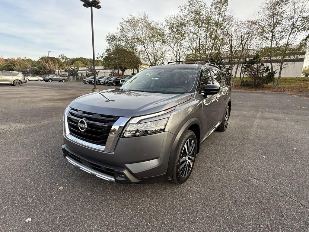 new 2025 Nissan Pathfinder car, priced at $51,610